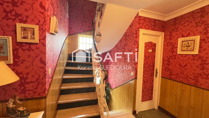 Maison - 157 m² - 8 pièces