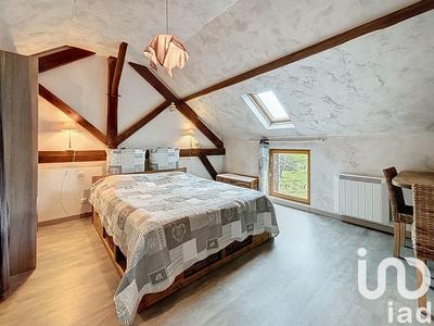 Maison - 245 m² - 8 pièces