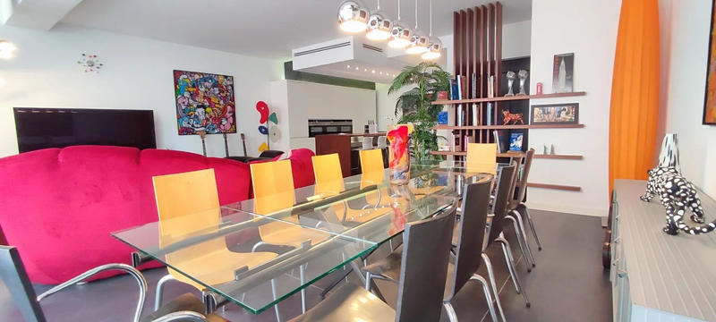 Maison - 206 m² - 6 pièces