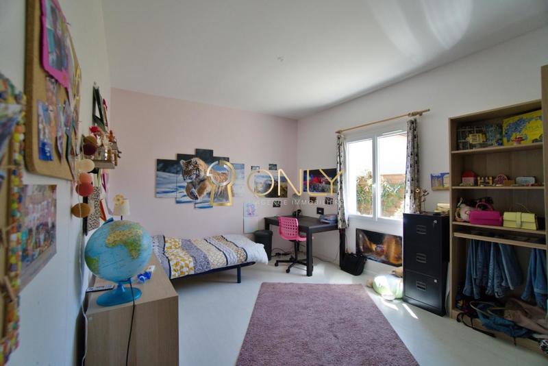 Maison - 228 m² - 6 pièces