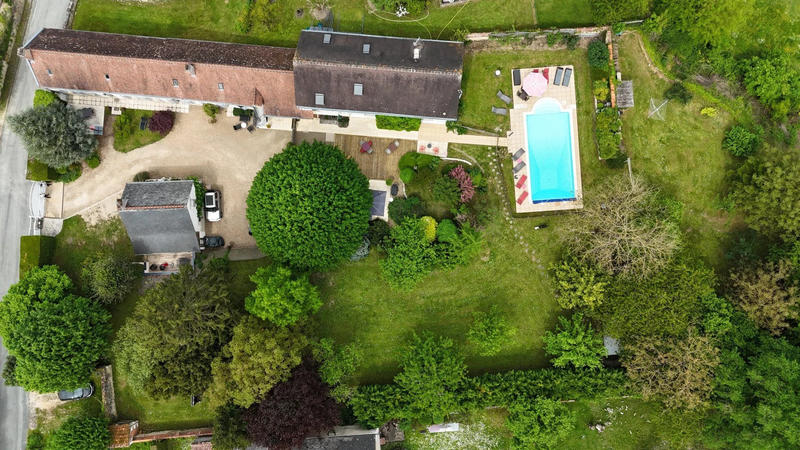 Maison - 350 m² - 10 pièces