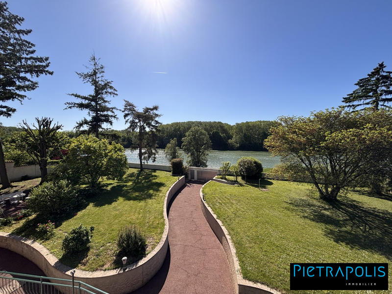 Maison contemporaine - 255 m² - 10 pièces