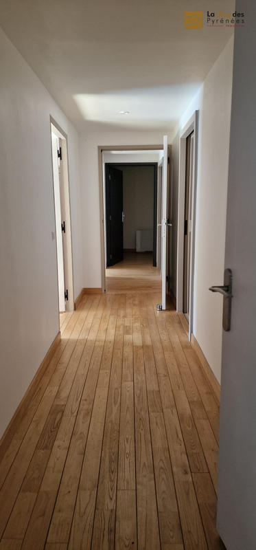 Maison ancienne - 362 m² - 15 pièces