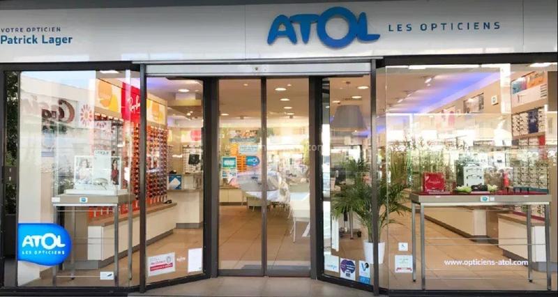 Magasins - 138 m² - 1 pièce