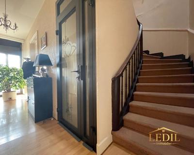 Appartement - 430 m² - 6 pièces