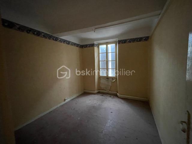 Immeuble - 180 m² - 14 pièces