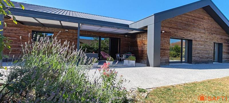 Maison - 221 m² - 6 pièces