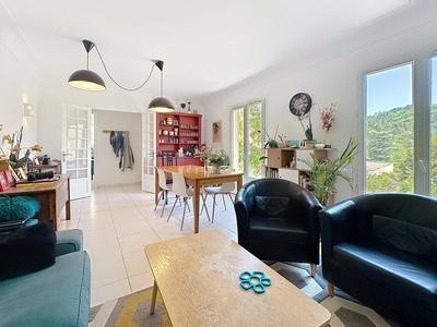 Maison - 125 m² - 6 pièces