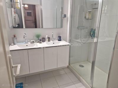 Appartement - 96 m² - 5 pièces