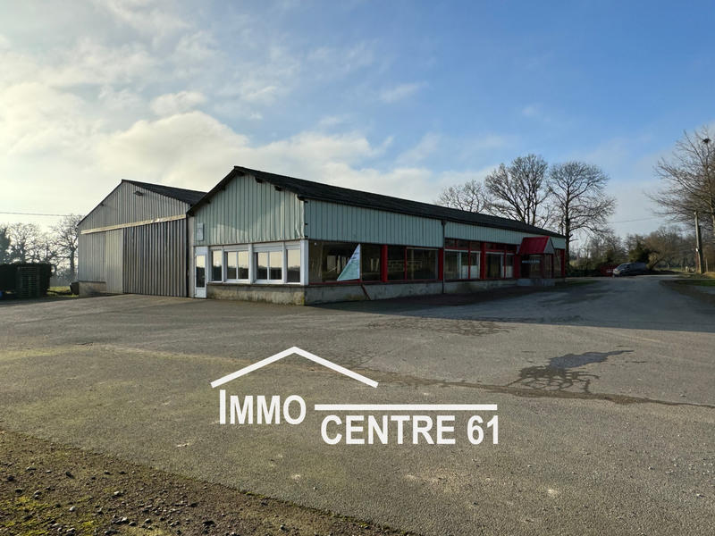 Maison - 1 300 m² - 6 pièces