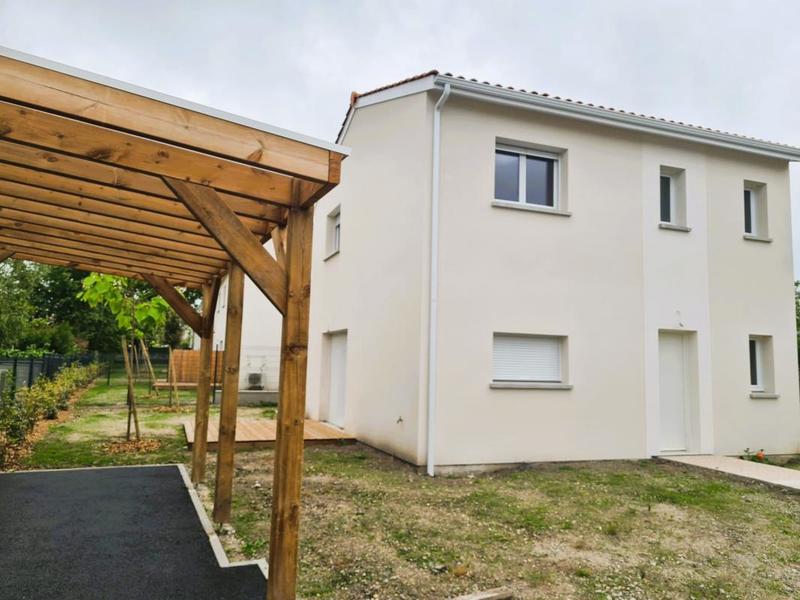 Maison - 98 m² - 4 pièces