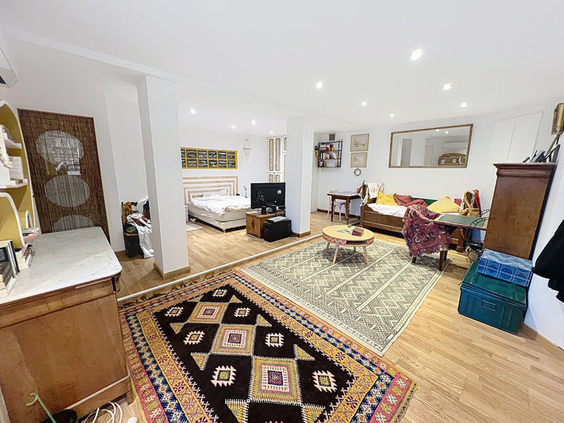 Maison - 200 m² - 7 pièces