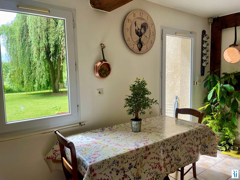 Maison - 220 m² - 5 pièces