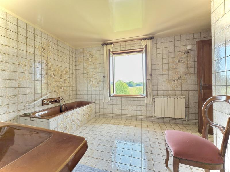 Maison - 323 m² - 11 pièces