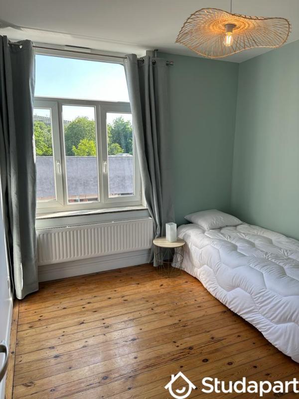 Chambre - 11 m² - 1 pièce