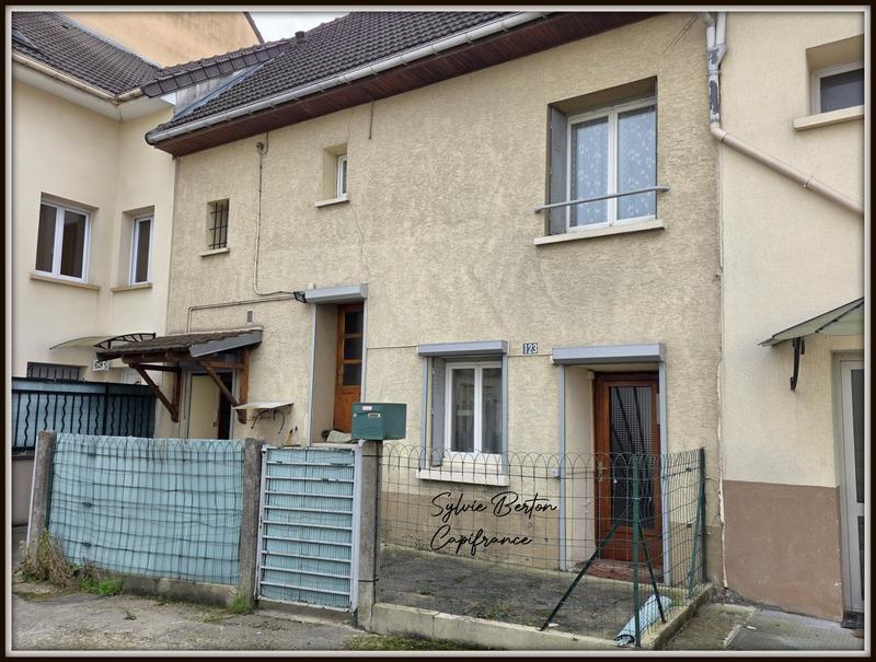 Maison - 90 m² - 5 pièces