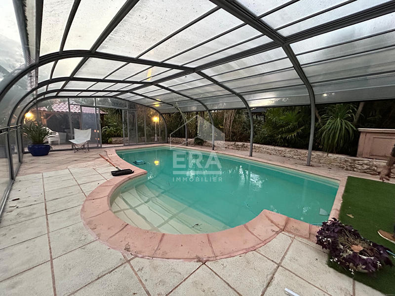 Maison - 440 m² - 7 pièces