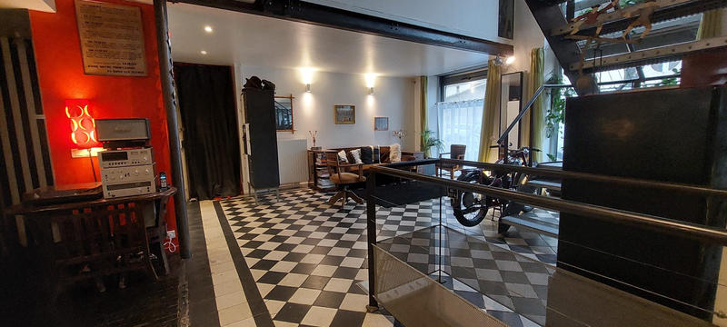 Appartement - 216 m² - 7 pièces