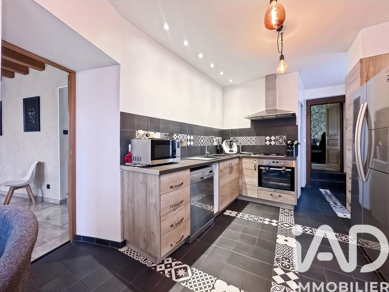 Maison - 179 m² - 6 pièces