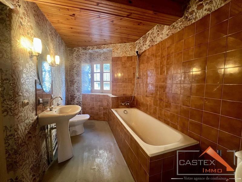 Maison de ville - 100 m² - 5 pièces