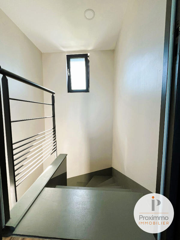 Bureau - 143 m² - 5 pièces