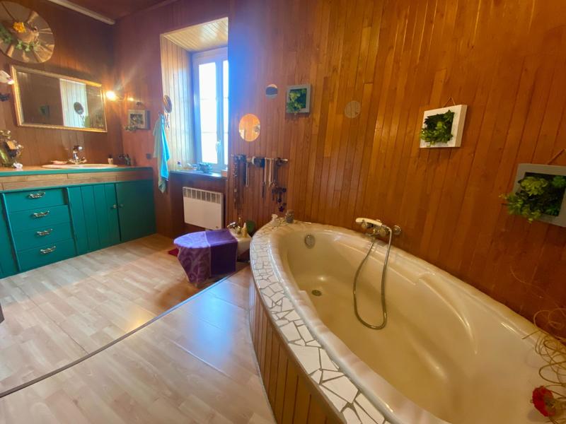 Maison - 270 m² - 7 pièces