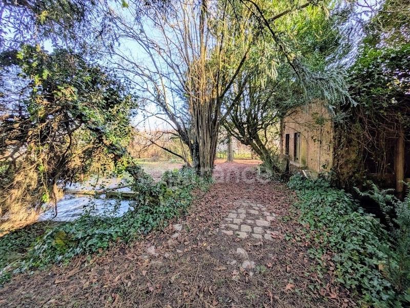 Maison - 534 m² - 16 pièces