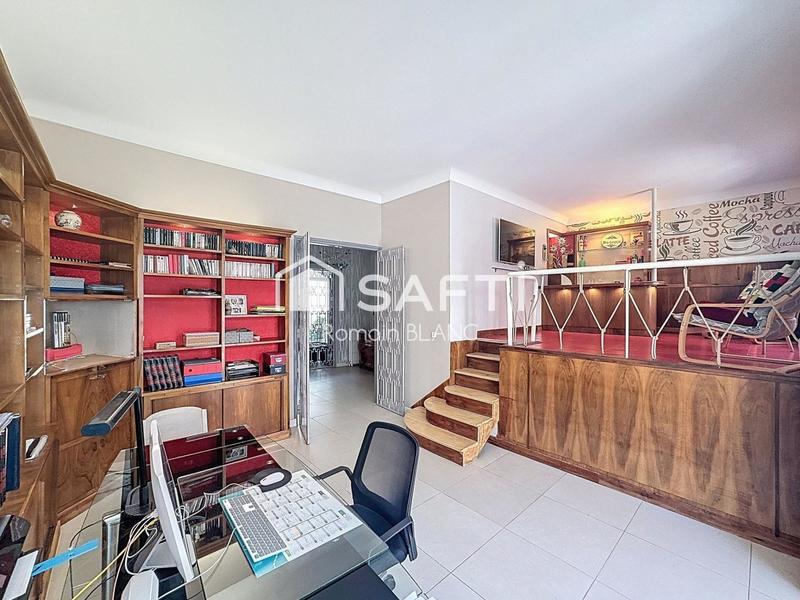 Villa - 346 m² - 9 pièces