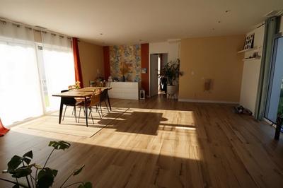 Maison - 109 m² - 5 pièces