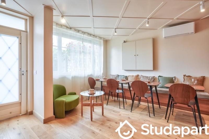 Chambre - 10 m² - 1 pièce