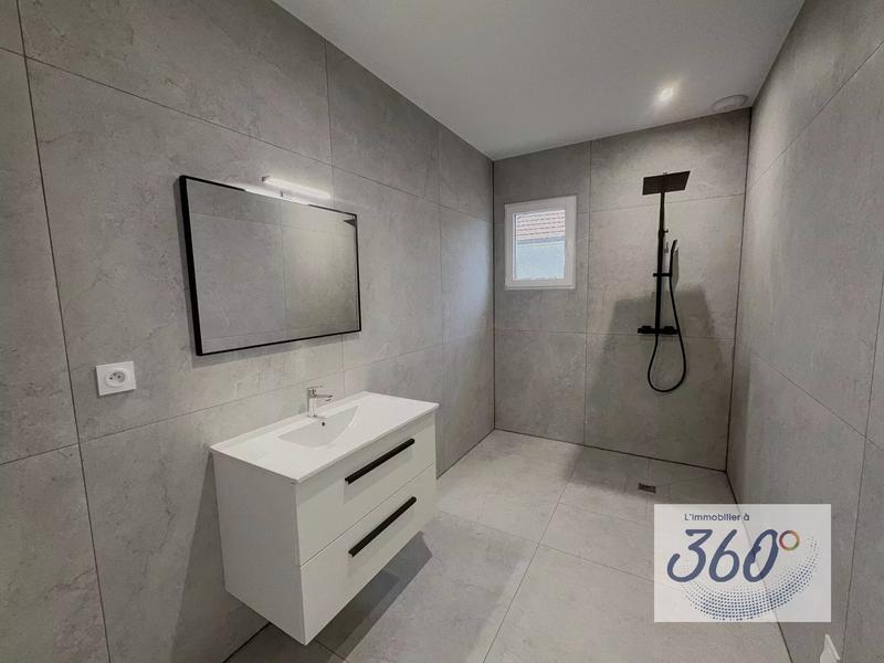 Maison - 101 m² - 5 pièces