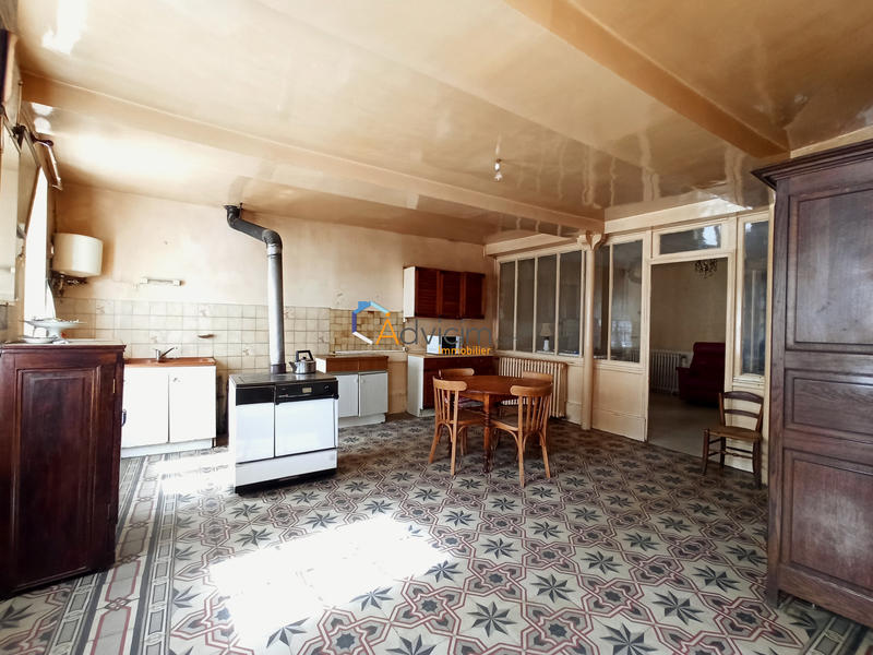 Maison ancienne - 190 m² - 6 pièces