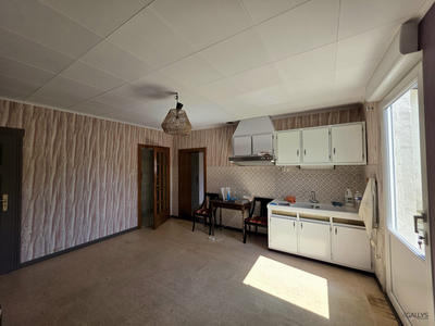 Maison - 180 m² - 6 pièces