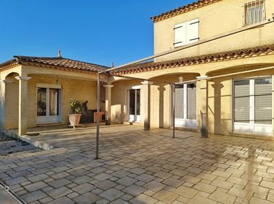 Villa - 164 m² - 6 pièces