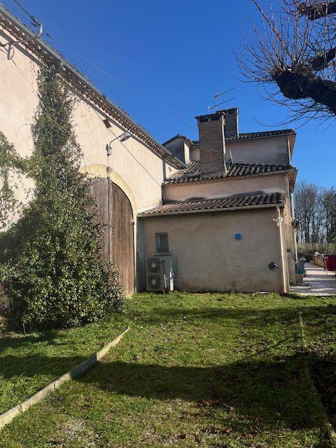 Maison - 215 m² - 7 pièces