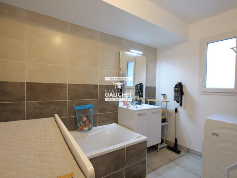 Appartement - 79 m² - 4 pièces