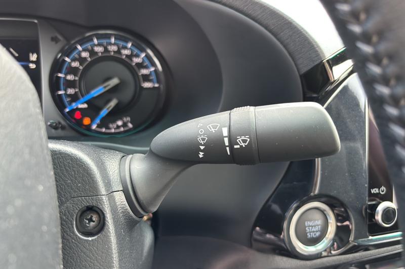 Toyota Hilux X-Tra d-4d 204 Bva Invinc