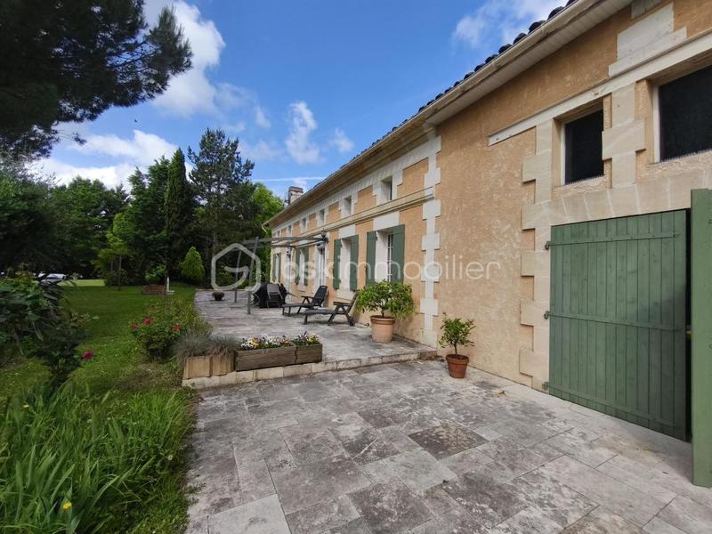 Longère - 221 m² - 10 pièces