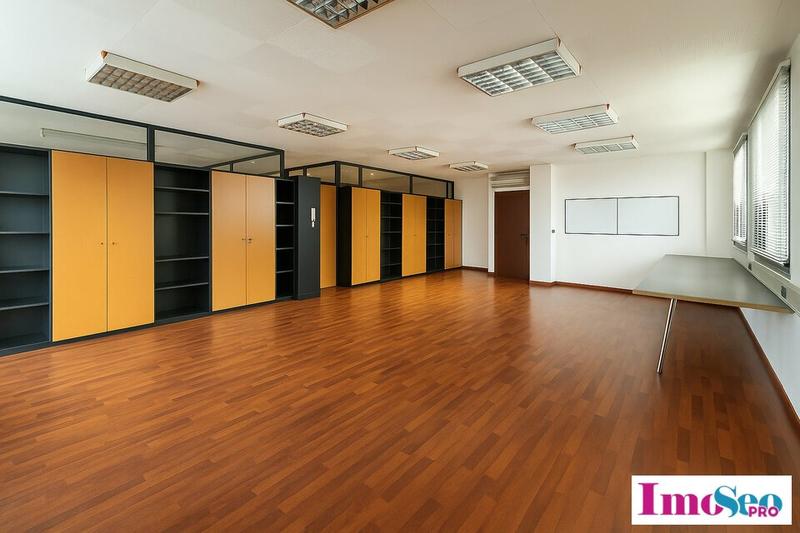 Bureau - 150 m²