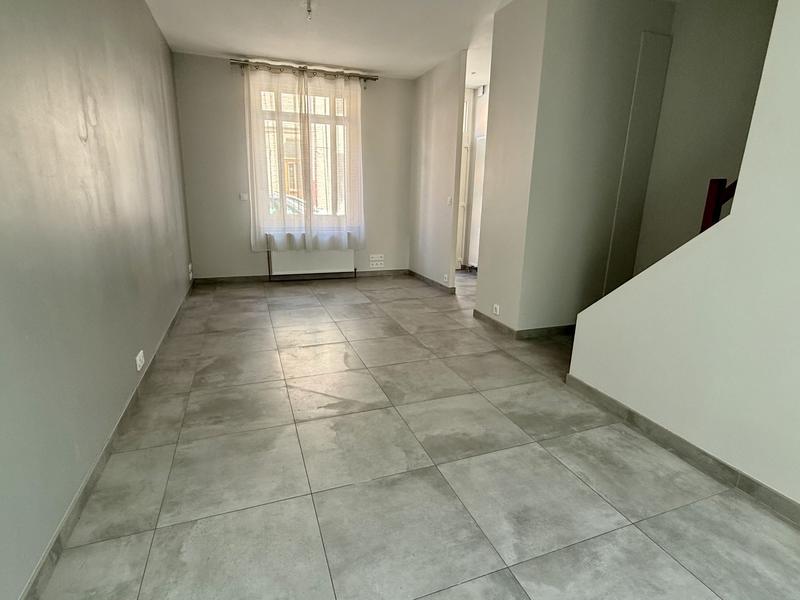 Maison - 83 m² - 5 pièces