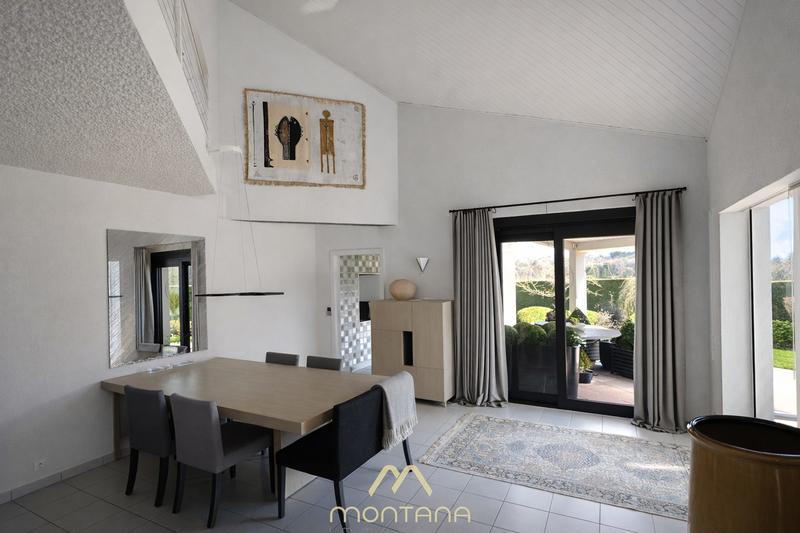 Maison - 246 m² - 6 pièces