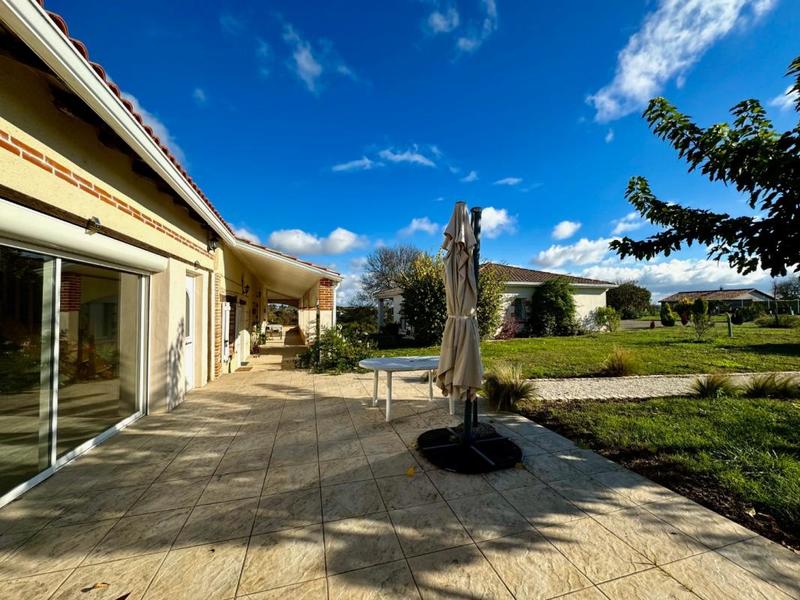 Corps de ferme - 293 m² - 12 pièces