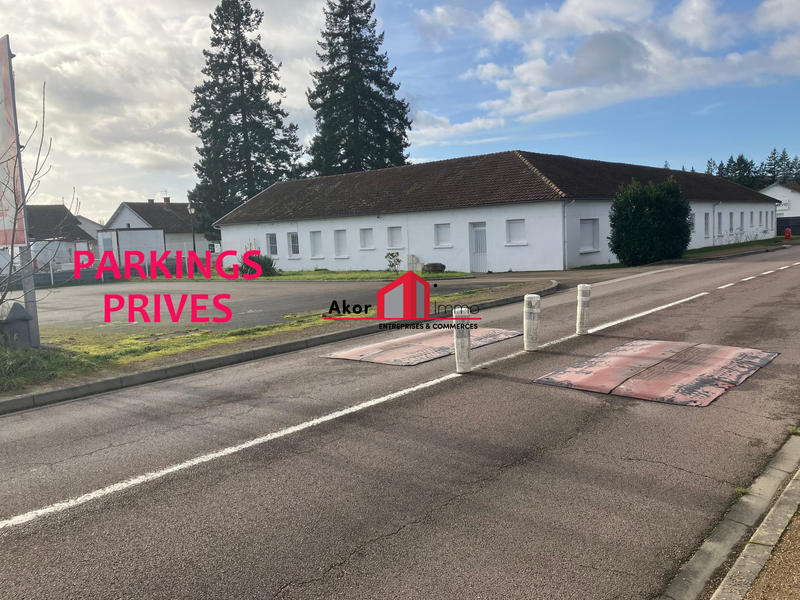 Local d'activités - 590 m² - 8 pièces