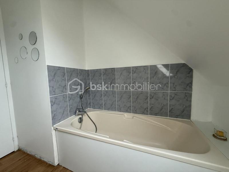 Maison - 104 m² - 4 pièces