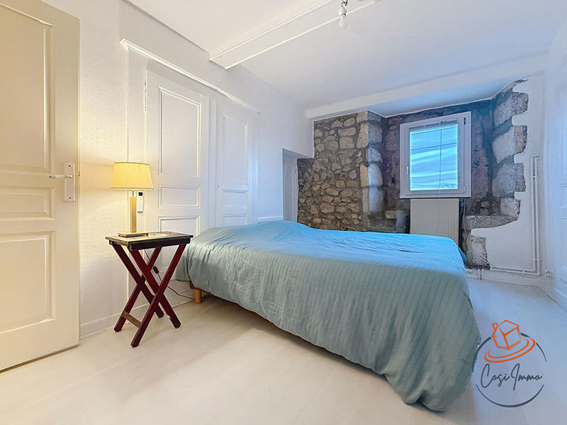 Maison - 200 m² - 7 pièces