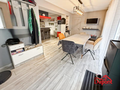 Maison - 95 m² - 5 pièces