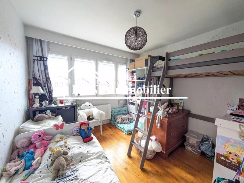 Appartement - 80 m² - 4 pièces