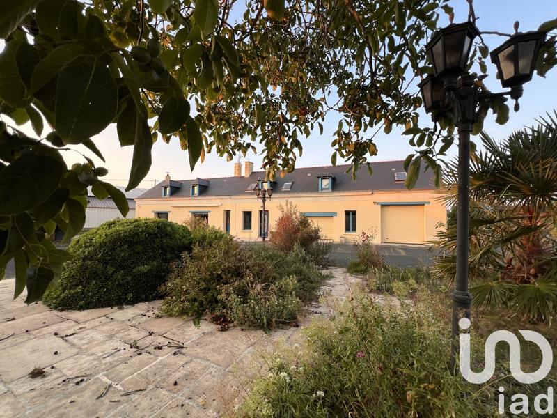 Maison - 210 m² - 10 pièces