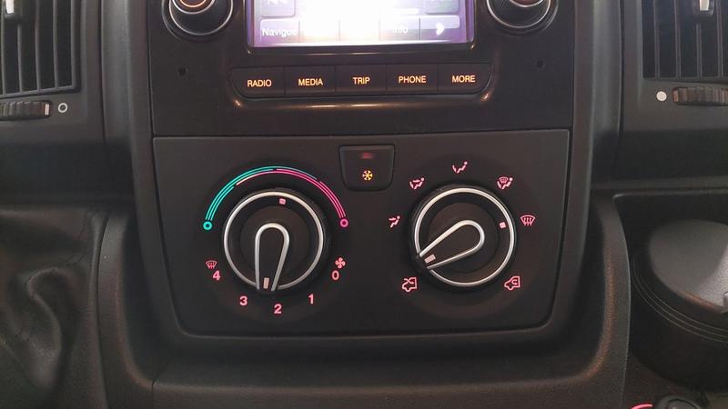 Peugeot Boxer BlueHDi s&amp;S 120 Premium 335 L3h2