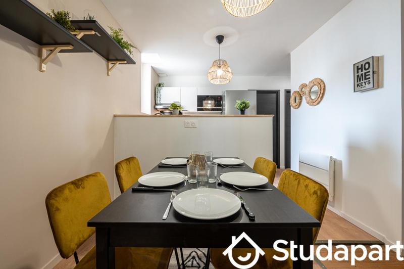 Chambre - 11 m² - 1 pièce